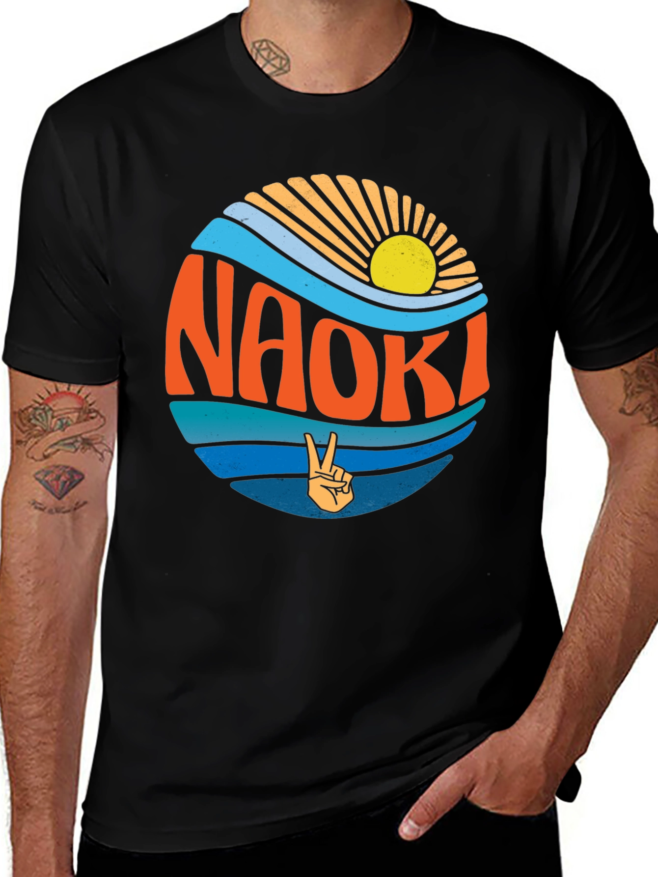 Naoki Peace Sign Graphic Tee - Retro Summer Vibes