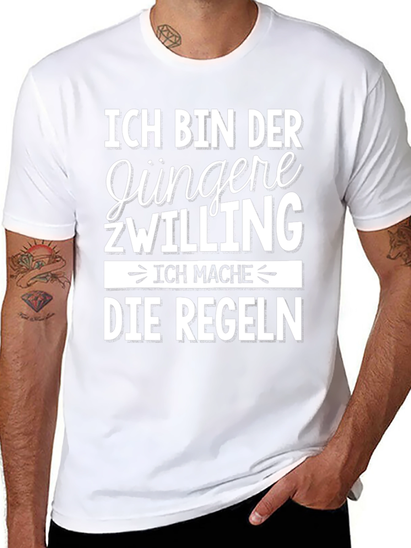Ich Bin Der Jungere Zwilling T-Shirt