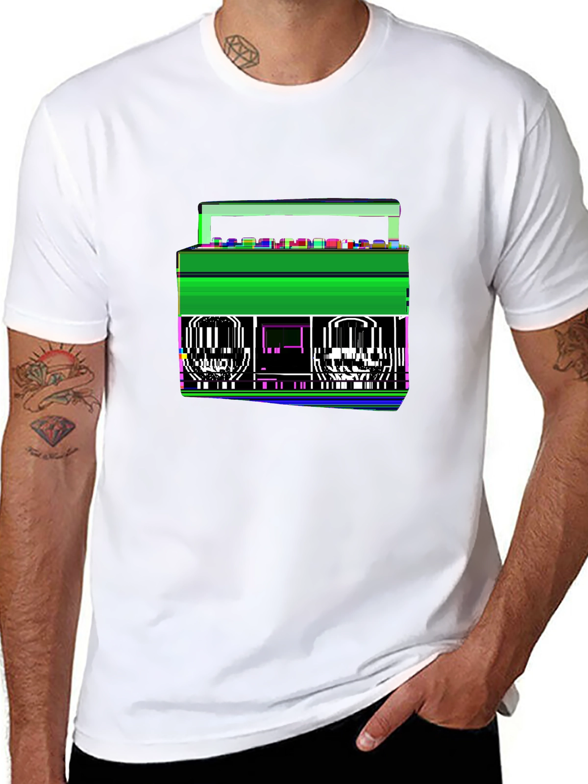 Retro Rewind Tee – Retro boombox with